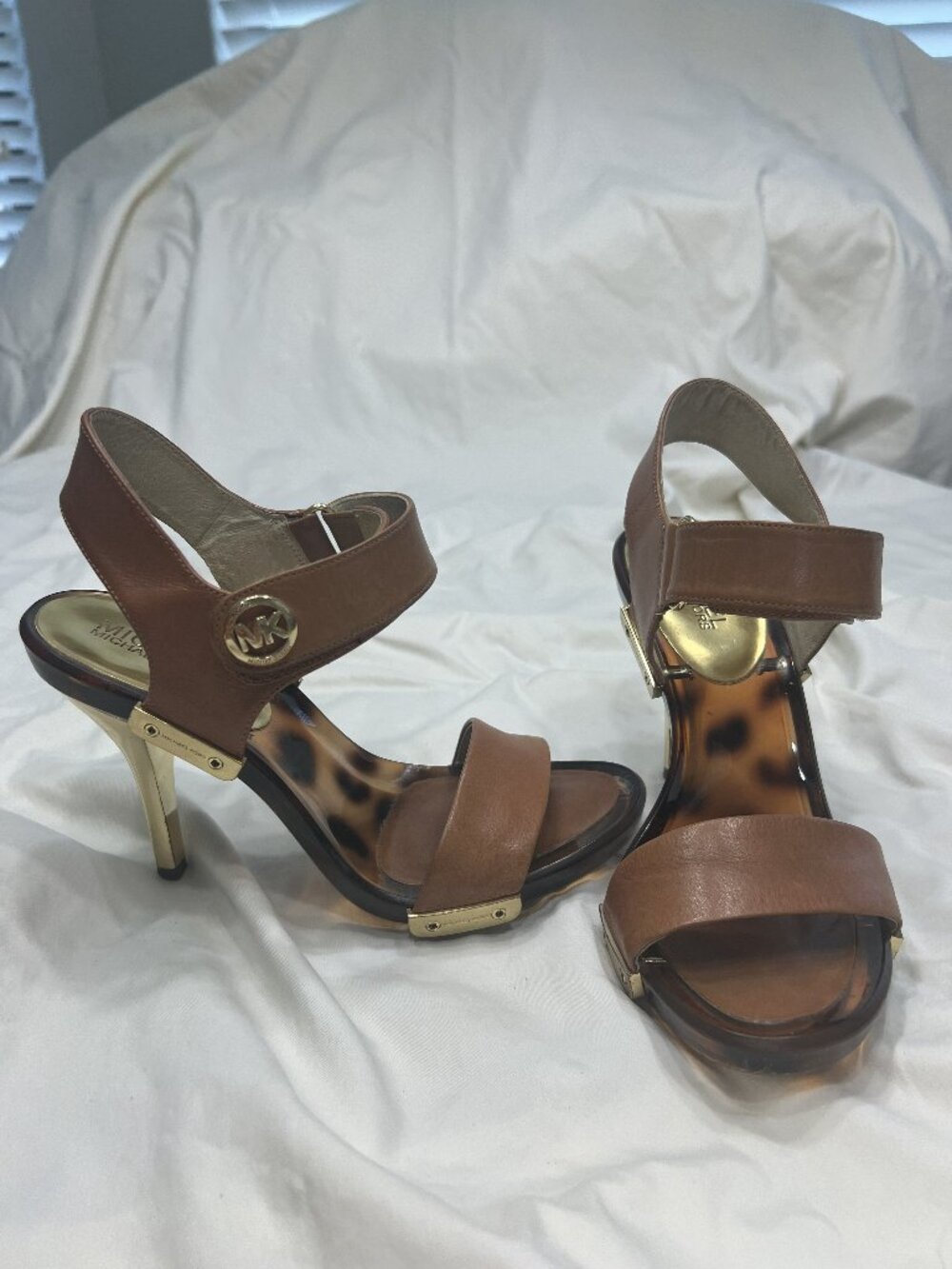 Michael Kors Brown Leather Tortoise Gold Heel Sandals Size 5